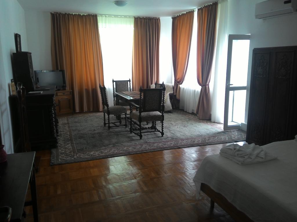 Casa Radu Ξενοδοχείο Snagov Δωμάτιο φωτογραφία